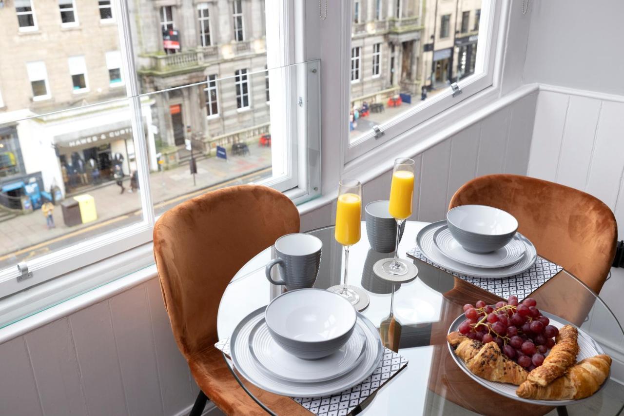Altido Gorgeous Flat Overlooking Edinburgh Castle Buitenkant foto