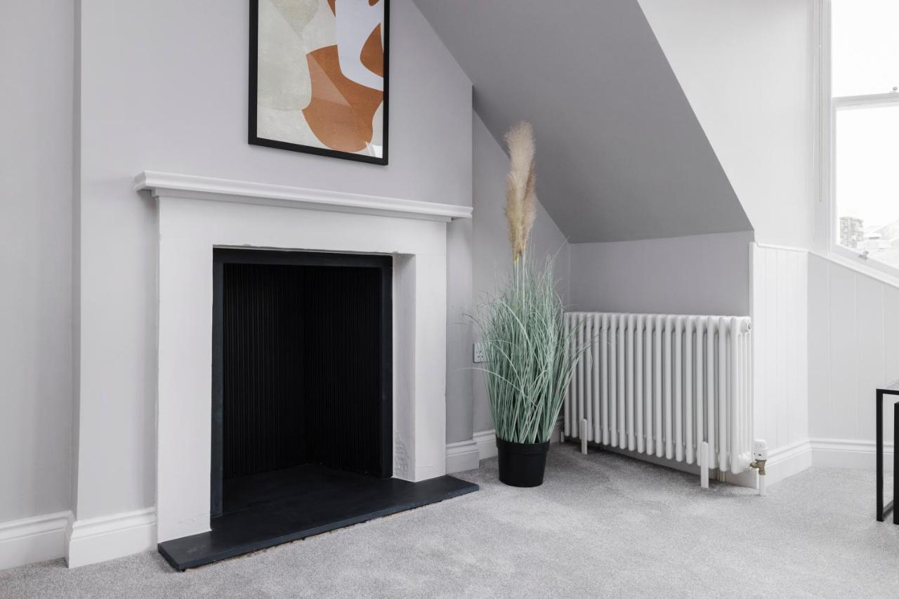 Altido Gorgeous Flat Overlooking Edinburgh Castle Buitenkant foto