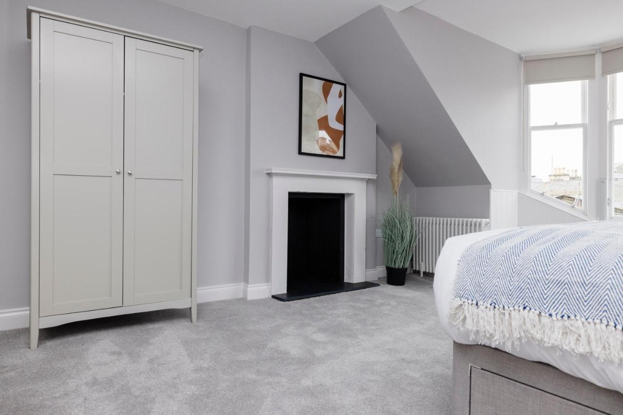 Altido Gorgeous Flat Overlooking Edinburgh Castle Buitenkant foto